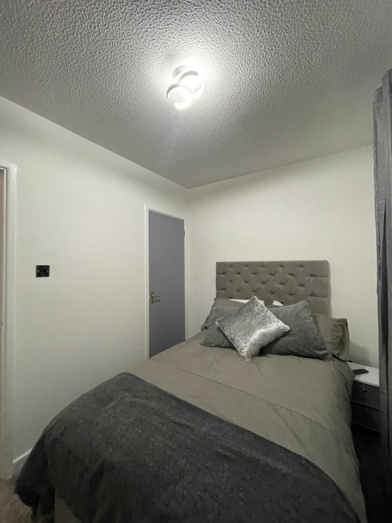 Cardiff Bay Apartment With Parking Exterior photo